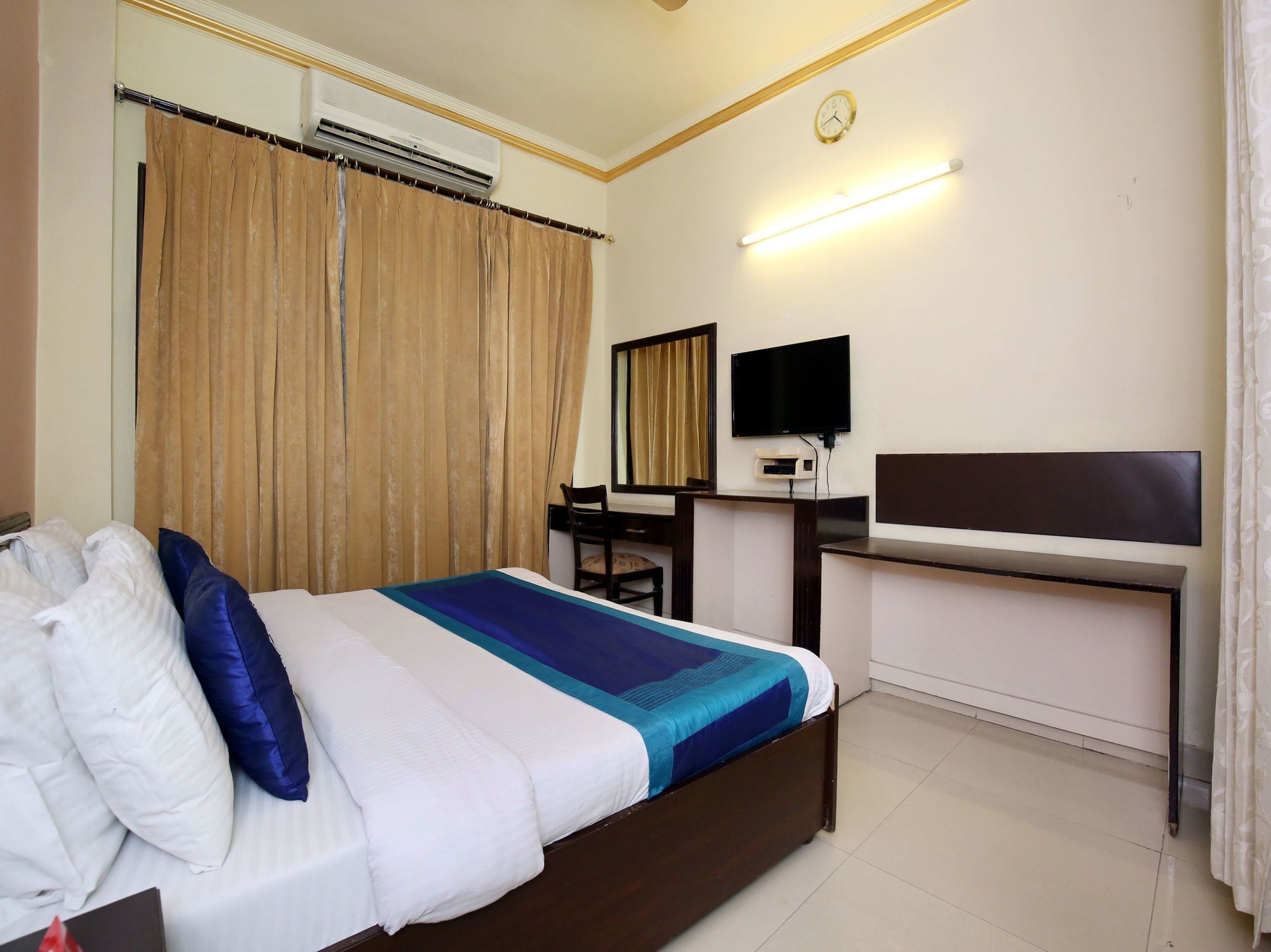 Hotel Downtown Suites Амритсар Екстериор снимка